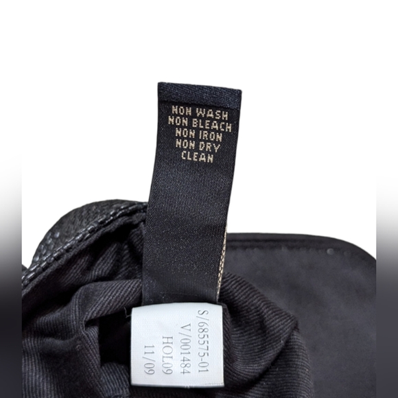 Y2K Banana Republic Small Black Jute Textured Clutch Purse w/ Gold Latch Snap - Picture 10 of 11